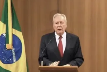  Lula passa vergonha ignorando Nobel de Corina