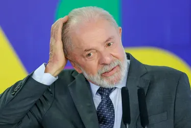  Esculacho de Lula no Rio fez pouco da Lei e do TSE